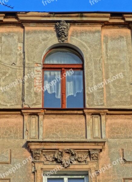 Bydgoszcz Building Window Relief Facade