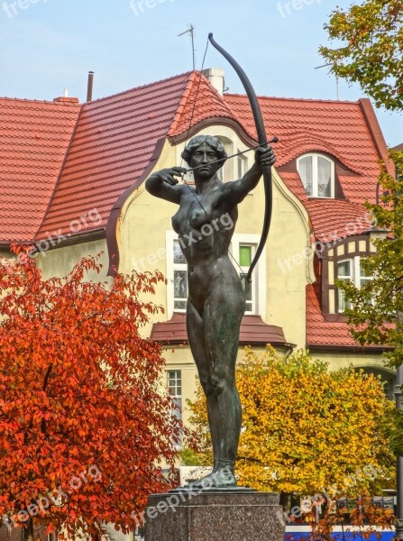 Luczniczka Bydgoszcz Statue Sculpture Figure