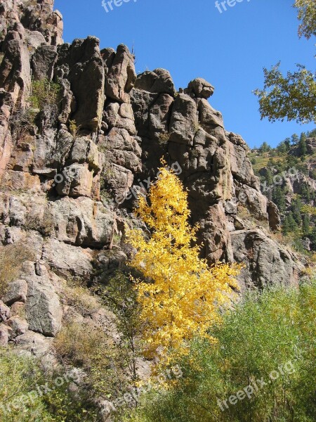 Aspen Canyon Rocks Yellow Trail