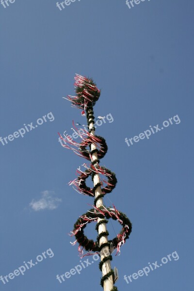 Maypole Sky Bavarian Tradition Color