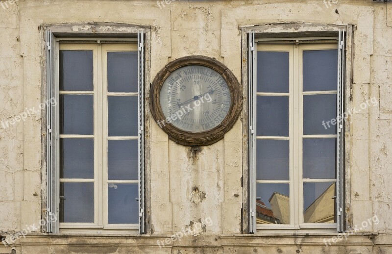 Barometer Historic Instrument Outside Wall