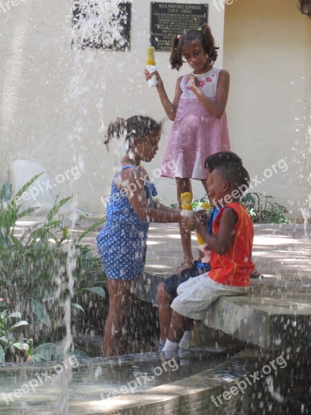 Children Fountain Eating Summer Playing