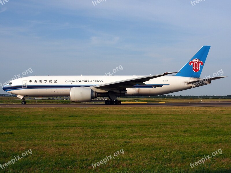 China Southern Airlines Boeing 777 Aircraft Airplane Taxiing