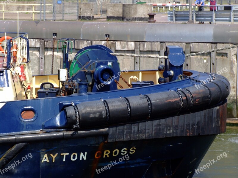 Ayton Cross Bow Tugboat Vessel Detail