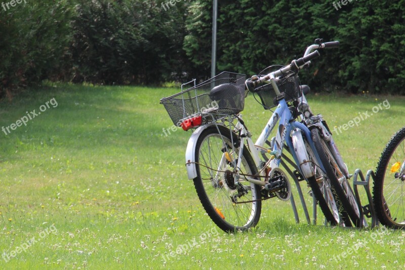 Bicycles Meadow Completed Transport Wheel