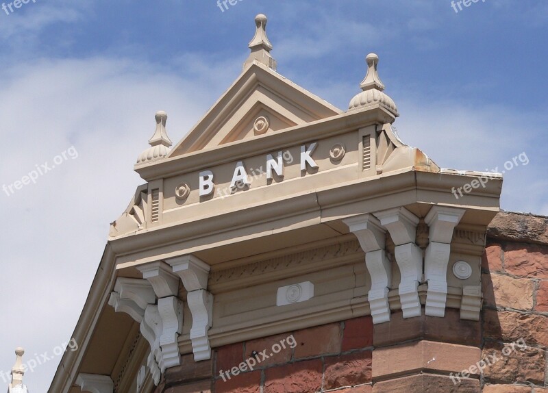 Bank Hotel Mcmillan Building Crest Entrance