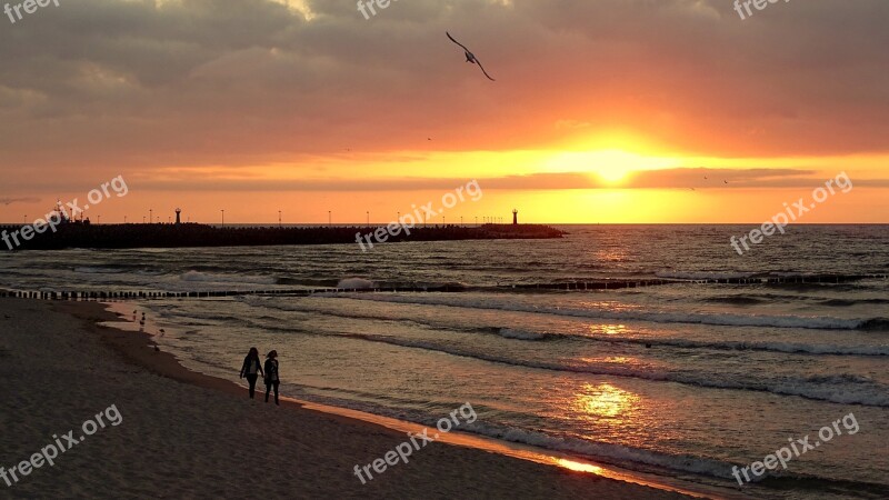 Poland Kolobrzeg Sea Kołobrzeg Sun And Sea