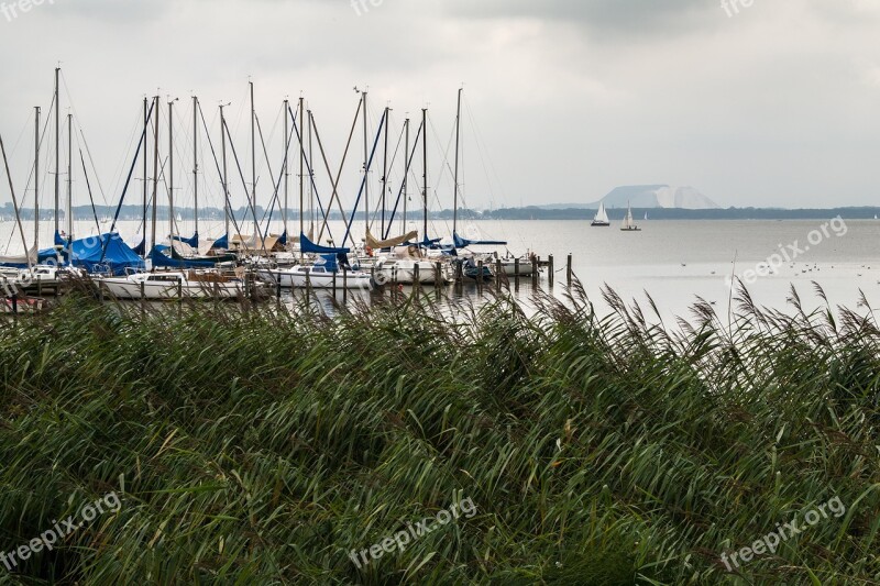 Boats Lake Kai Web Port