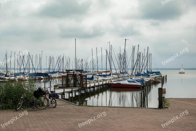 Boats Lake Kai Web Port