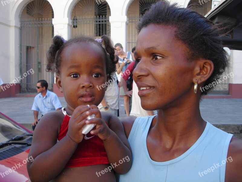 Cuba Child Mother Woman Sense Of Security