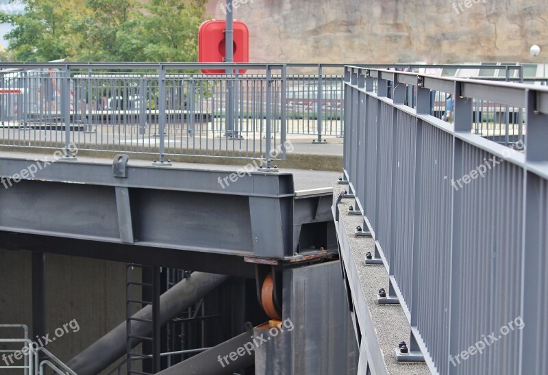 Lock Bridge Water Level Port Ships