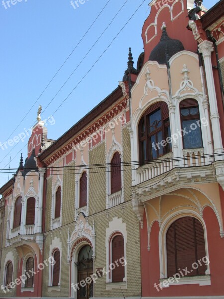 Building Oradea City Transylvania Center