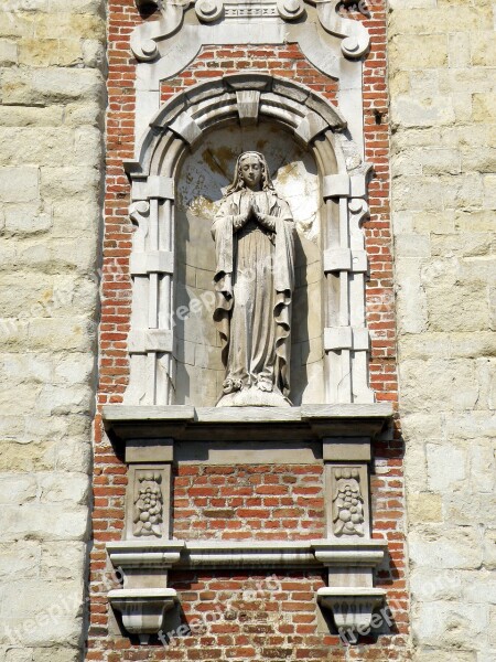 Antwerpen Kapucinessenklooster Monastery Belgium Statue