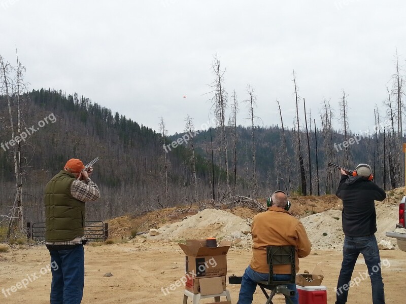 Shooting Clay Pigeons Skeet Gun