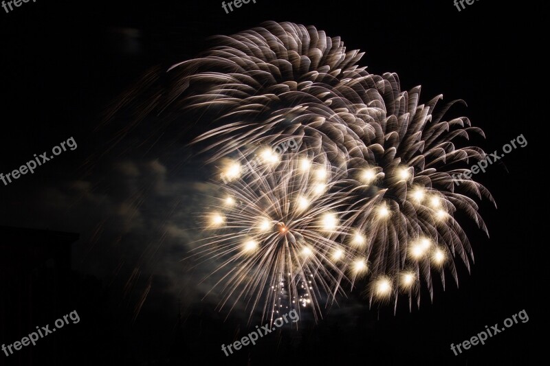 Fireworks Laburnum Turn Of The Year Midnight Shining