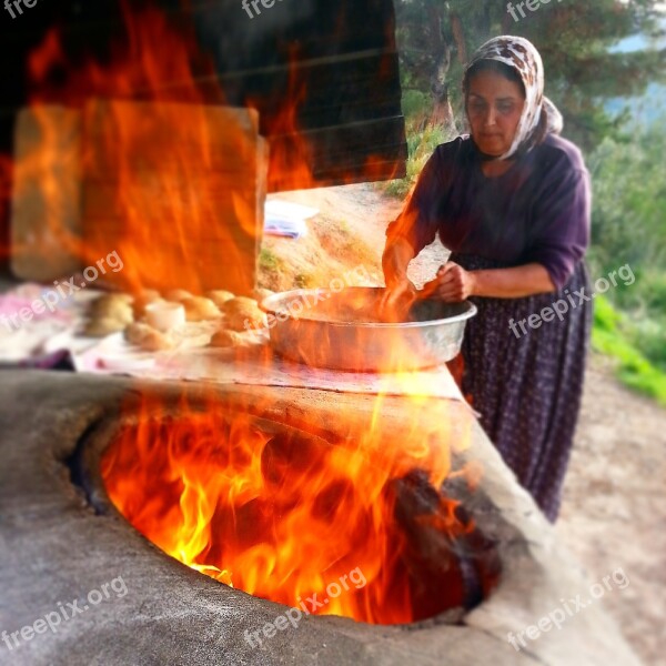 Bread Village The Village Woman Tandoor Flame