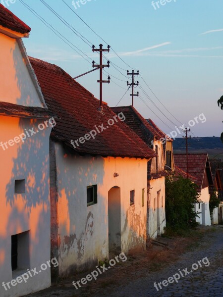 Weinviertel Kellergasse Afterglow Keller Wine