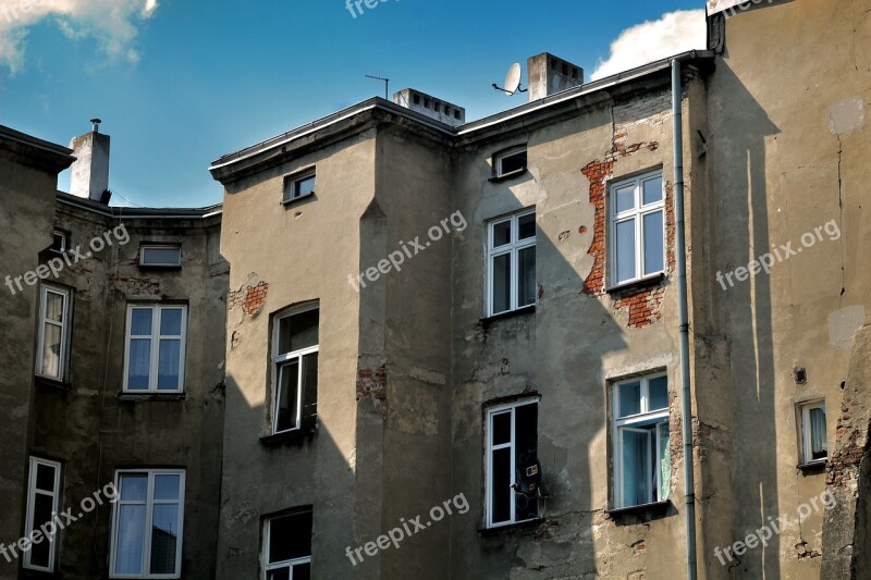 Kamienica The Window Backyard Boat Wall