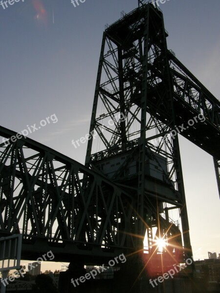 Hitch Bridge Railway Bridge New Mesh Water