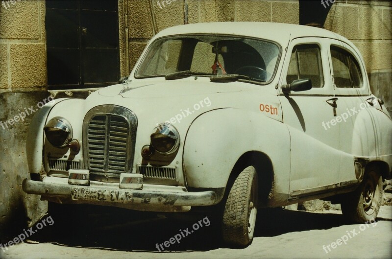 Aleppo Syria Car Old Front