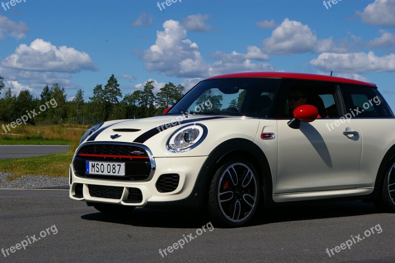 Minicooper White Car Lifestyle Driving Pleasure