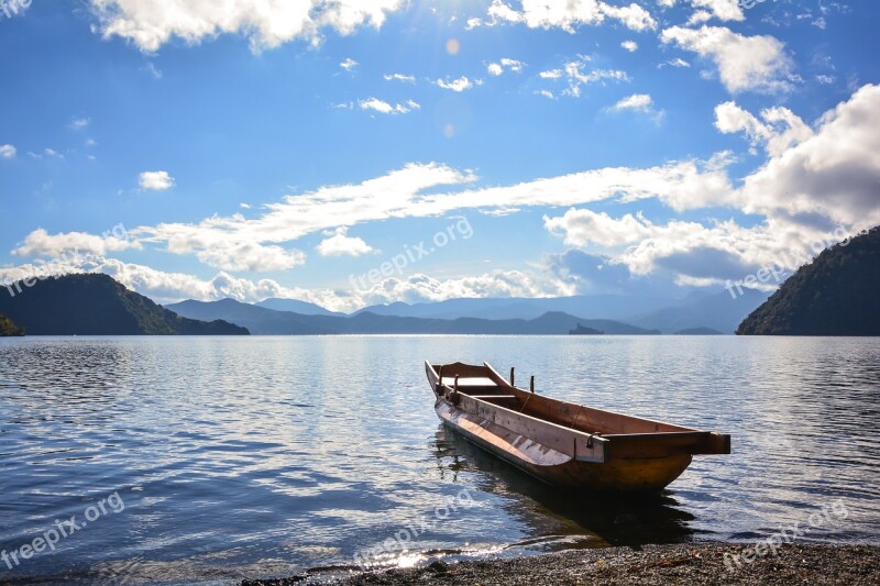 Blue Sky White Cloud Mountain The Scenery In Yunnan Province