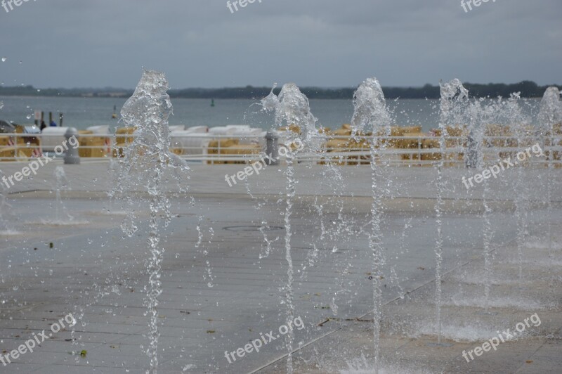 Water Feature Fountains Promenade Travemünde Free Photos