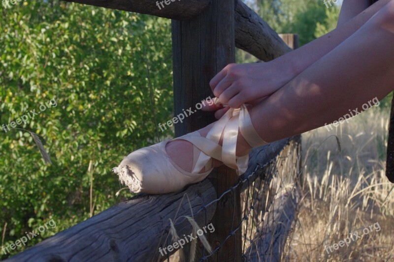 Ballet Slippers Tie Fence Leg