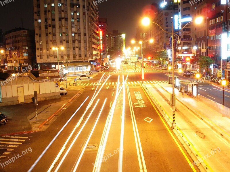 Taipei Night Photo Streetlights Cars Bright