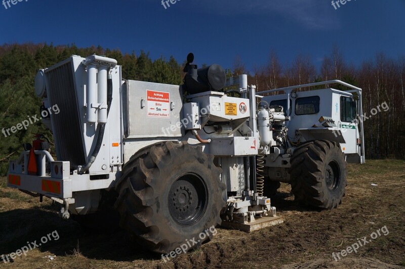 Vibrator Vibroseis Seismic Survey Geology Natural Gas