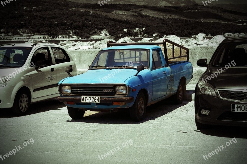 Auto Nissan Old Car Rusty Old