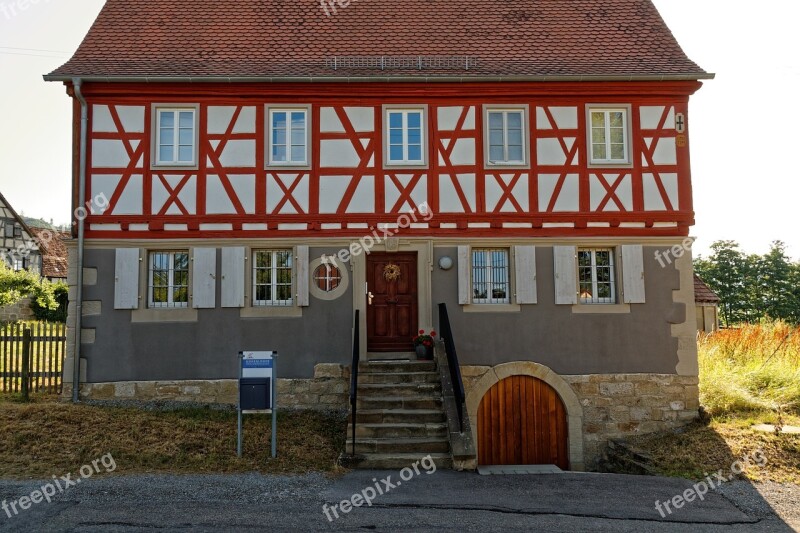 Truss House Building Architecture Monument