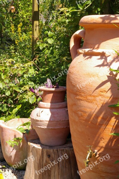 Mediterranean Amphora Garden Garden Design Gartendeko