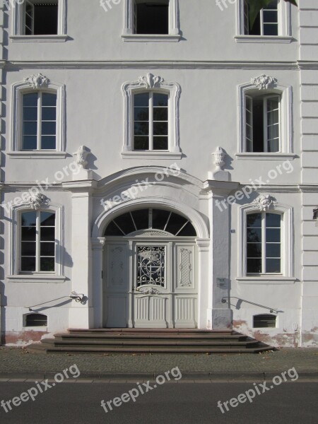 Erbprinzenpalais Schloßplatz Saarbruecken Building Front