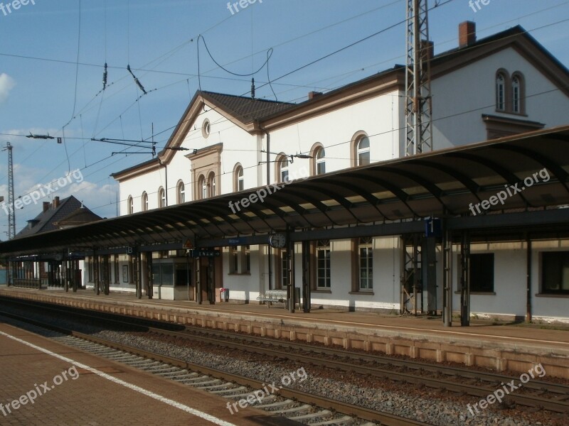 Merzig Train Station Platform Track Station