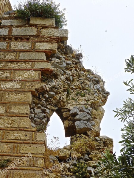 Ruins Derelict Bricks Crumbling Old