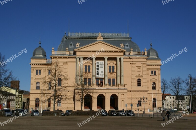 Mecklenburgisches Staatstheater Schwerin Mecklenburg State Theatre