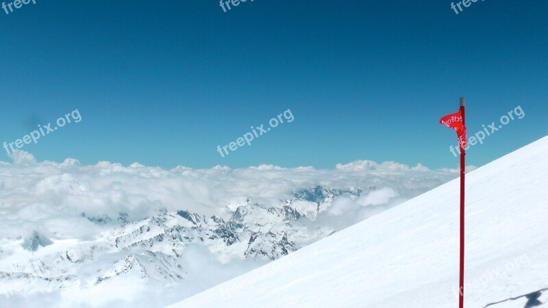 Elbrus Mountains Snow Mountaineering Track