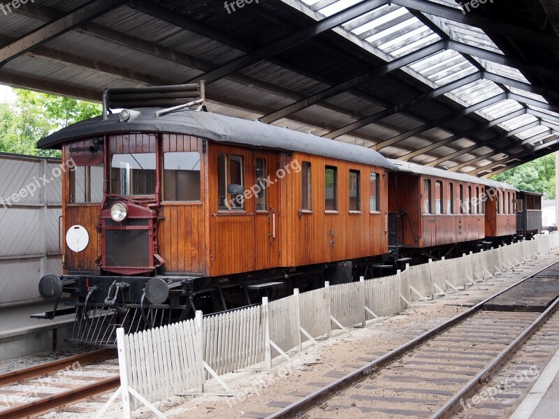 Train Wooden Old Vintage Passengers