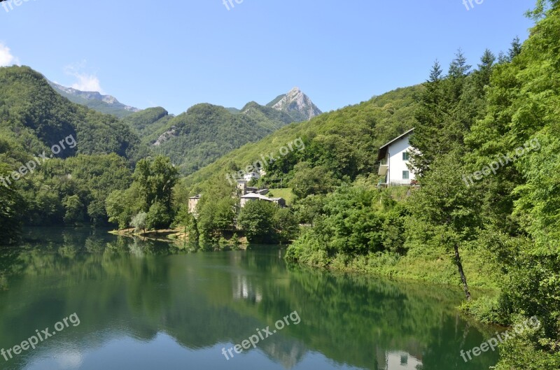 Garfagnana Isola Santa Lake Tuscany Italy