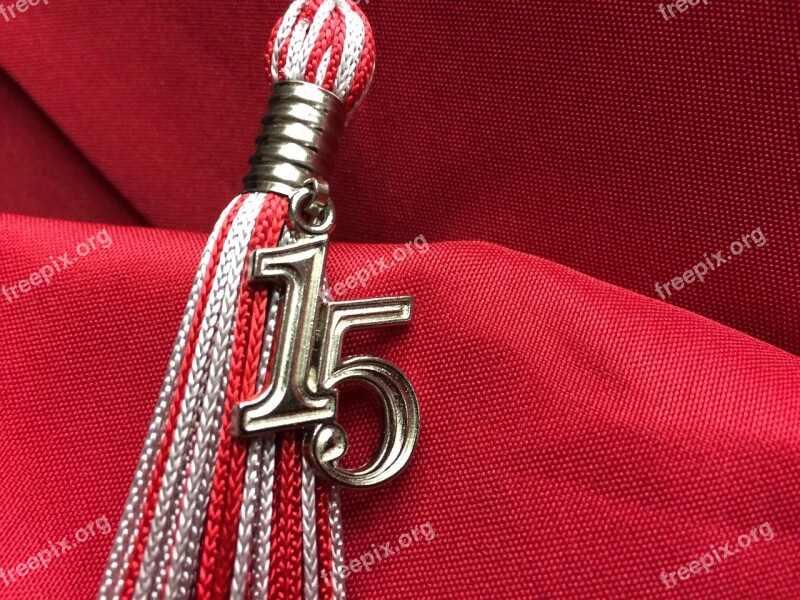 Graduation Degree Achievement 2015 Red