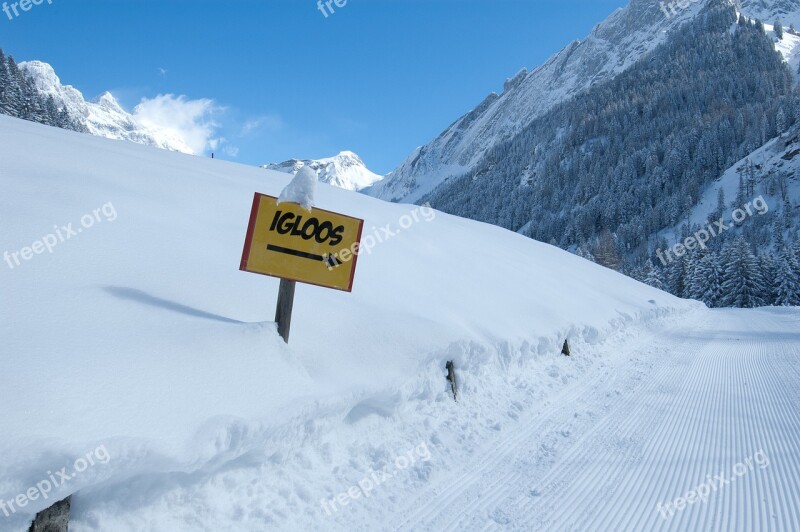 Igloo Snow Cold Refuge Winter