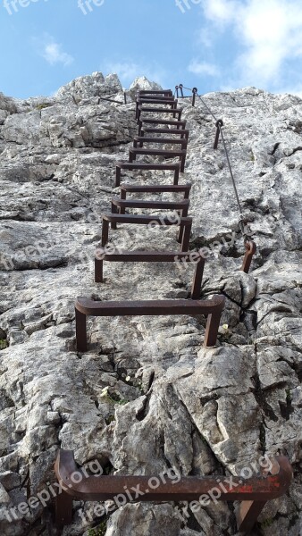 Climbing Alpspitze Head Ladder Rungs Kicks