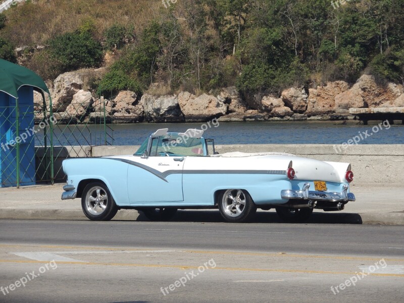 Cuba Auto Walk Old Havana