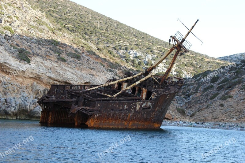 Shipwreck Sea Abandoned Ship Free Photos