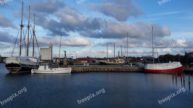 Ship Harbor Dock Water Dusk