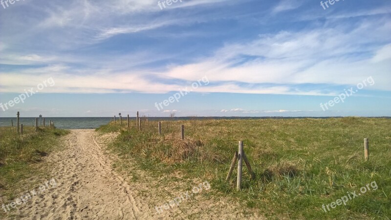 Strandweg Away Clouds Sky Horizon