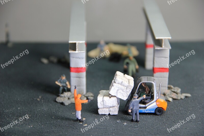 Craft Steel Beams Miniature Figures Locksmith Craftsmen