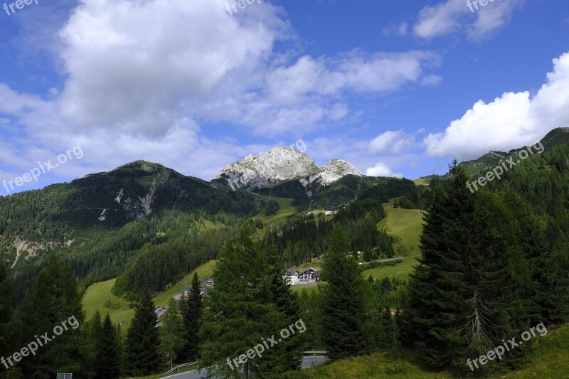 Mountains Alm Cottages Houses Hotel