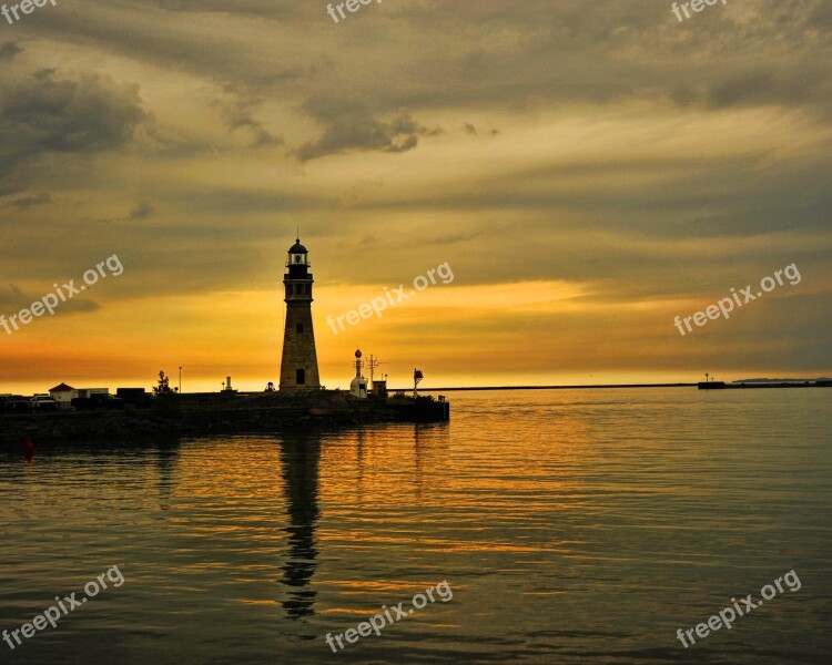 Lake Erie Lake Water Buffalo Lighthouse